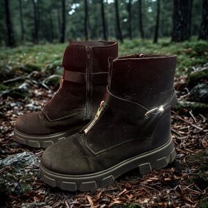 🔵 Women’s Black Boots